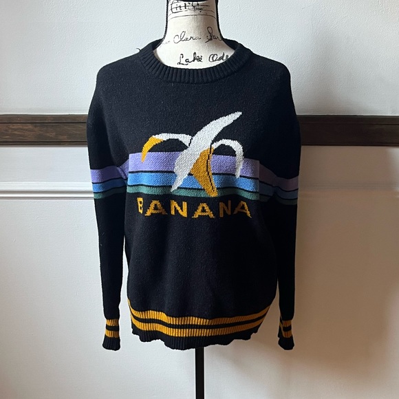 Banana Sweater 🍌 - Picture 4 of 6